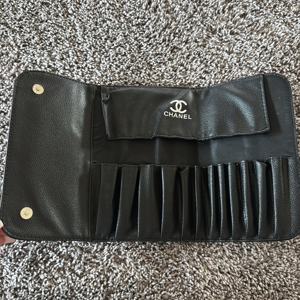 CHANEL Black Makeup Brush Holder